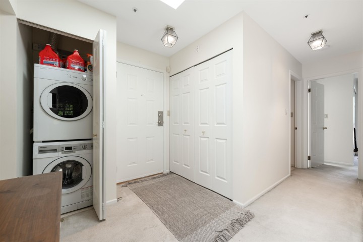 Photo 27 at E403 - 628 W 12th Avenue, Fairview VW, Vancouver West