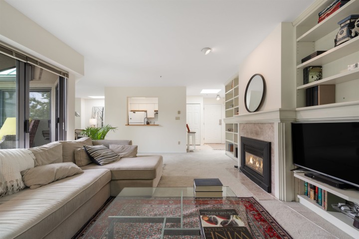 Photo 2 at E403 - 628 W 12th Avenue, Fairview VW, Vancouver West