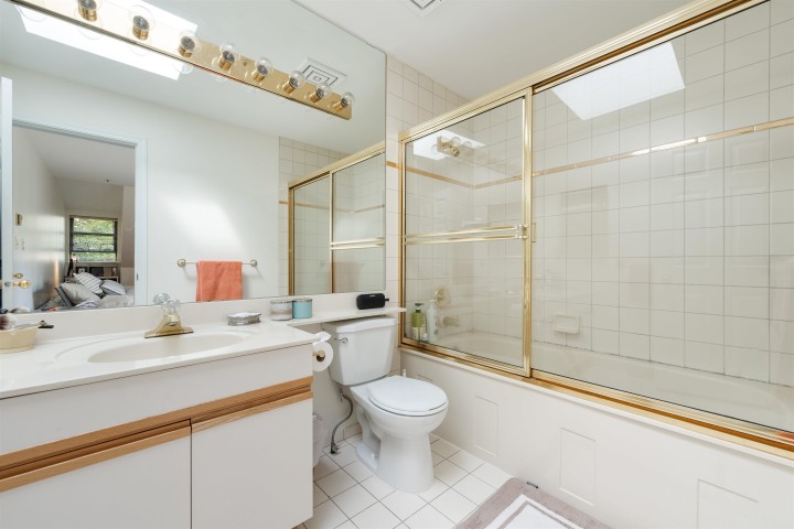 Photo 20 at E403 - 628 W 12th Avenue, Fairview VW, Vancouver West