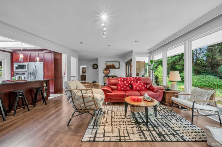 Photo 7 at 341 Rabbit Lane, British Properties, West Vancouver