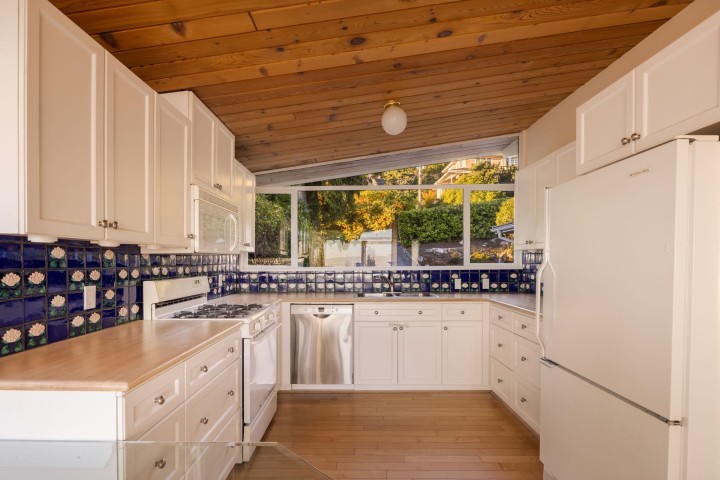 Photo 6 at 2344 Ottawa Avenue, Dundarave, West Vancouver