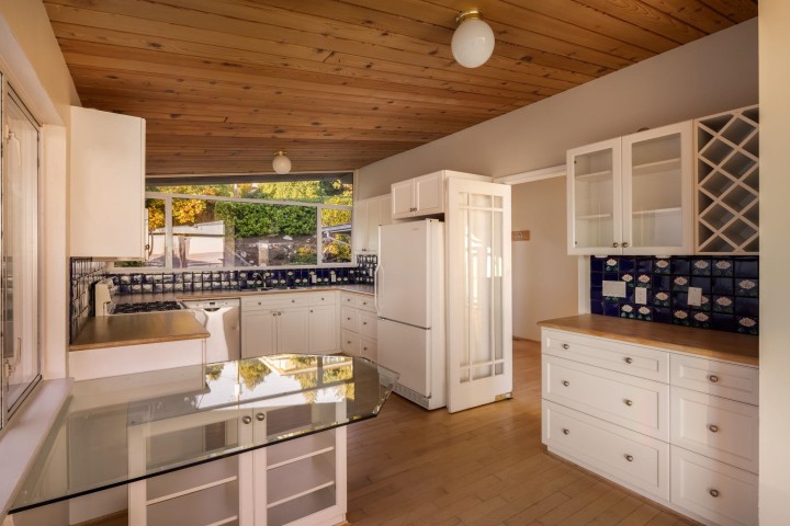 Photo 9 at 2344 Ottawa Avenue, Dundarave, West Vancouver