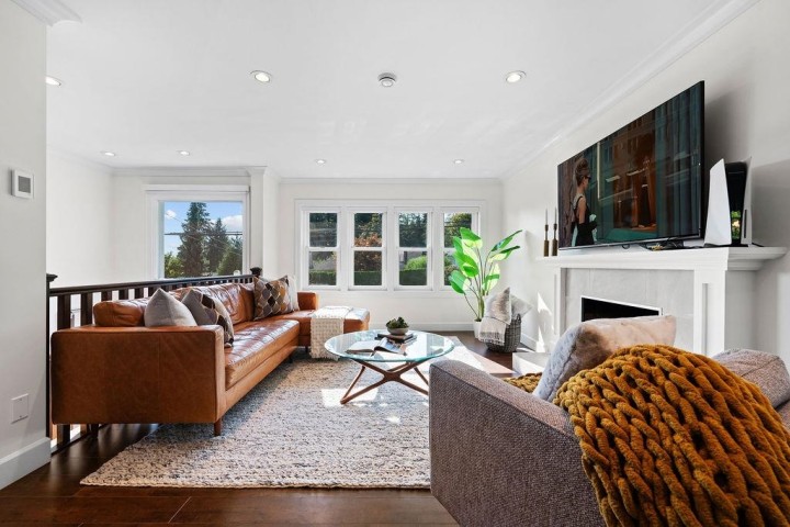 Photo 6 at 814 Plymouth Drive, Windsor Park NV, North Vancouver