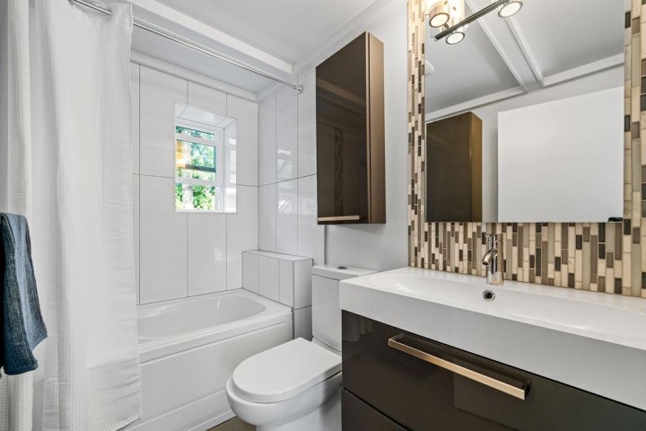 Photo 32 at 814 Plymouth Drive, Windsor Park NV, North Vancouver