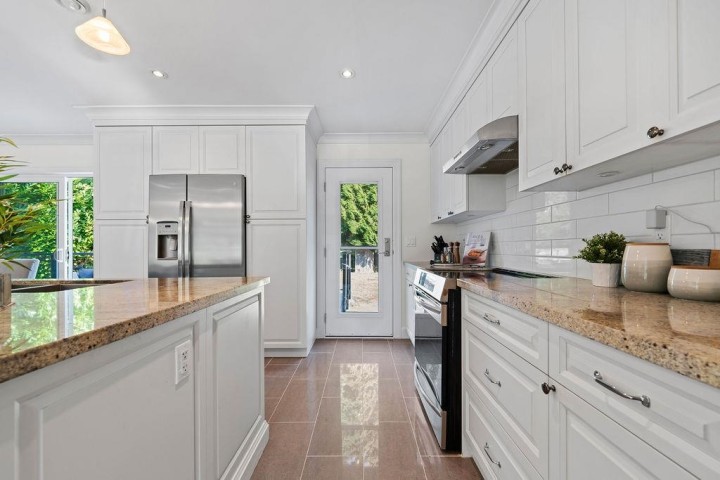 Photo 20 at 814 Plymouth Drive, Windsor Park NV, North Vancouver