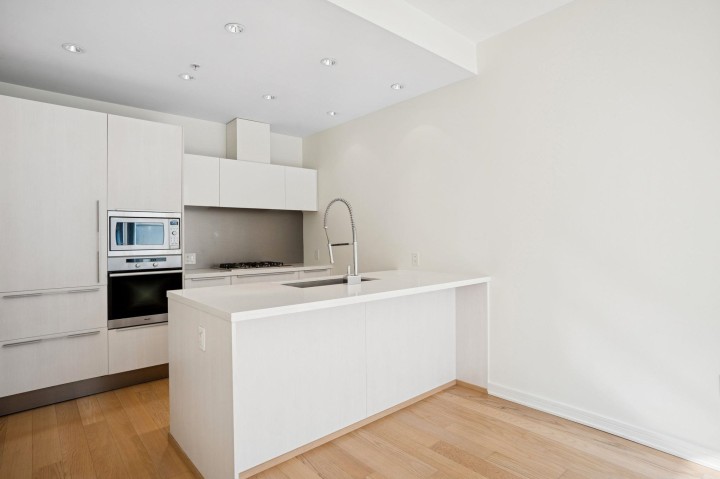 Photo 14 at 407 - 77 Walter Hardwick Avenue, False Creek, Vancouver West