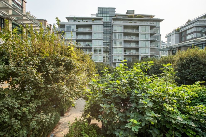 Photo 21 at 407 - 77 Walter Hardwick Avenue, False Creek, Vancouver West