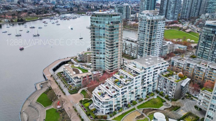 Photo 1 at 906 - 1288 Marinaside Crescent, Yaletown, Vancouver West