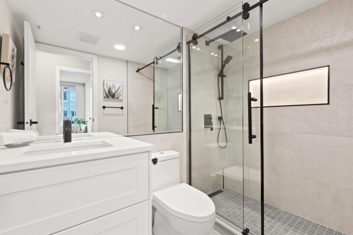 Photo 19 at 906 - 1288 Marinaside Crescent, Yaletown, Vancouver West