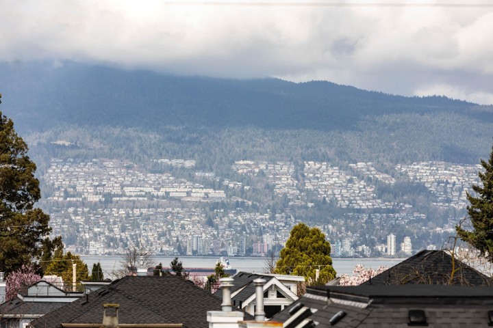 Photo 3 at 3727 W 22nd Avenue, Dunbar, Vancouver West