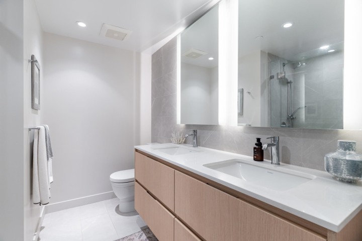 Photo 7 at 706 - 1500 Fern Street, Lynnmour, North Vancouver