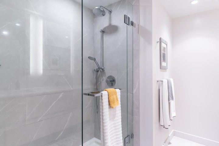 Photo 8 at 706 - 1500 Fern Street, Lynnmour, North Vancouver