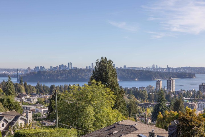 Photo 2 at 2234 Palmerston Avenue, Dundarave, West Vancouver