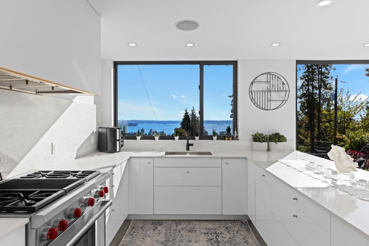 Photo 12 at 2234 Palmerston Avenue, Dundarave, West Vancouver