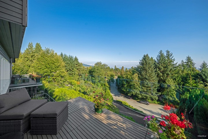 Photo 32 at 1135 Groveland Court, British Properties, West Vancouver