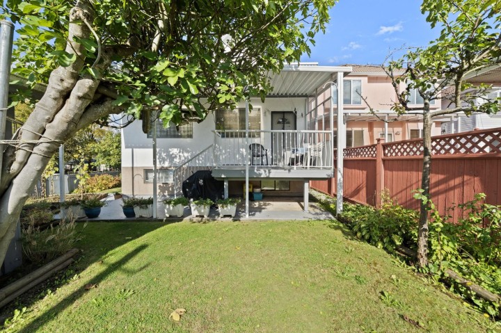 Photo 9 at 2604 E 19th Avenue, Renfrew Heights, Vancouver East