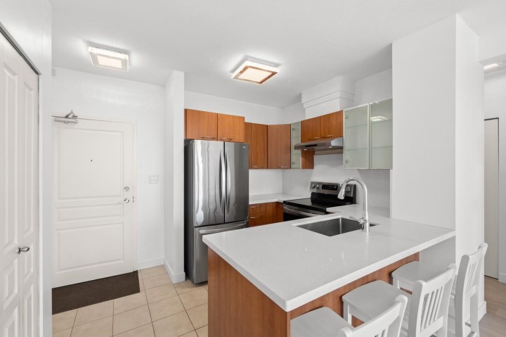 Photo 7 at 505 - 4028 Knight Street, Knight, Vancouver East