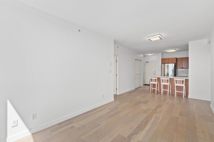 Photo 5 at 505 - 4028 Knight Street, Knight, Vancouver East