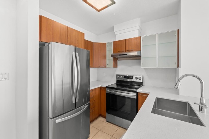 Photo 8 at 505 - 4028 Knight Street, Knight, Vancouver East