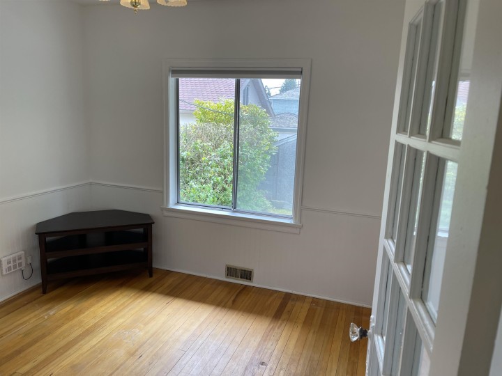 Photo 3 at 34 W 47th Avenue, Oakridge VW, Vancouver West