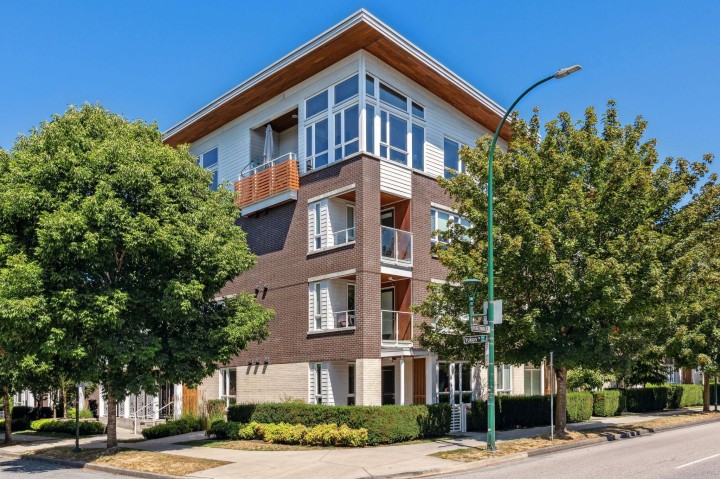 Photo 1 at 110 - 4080 Yukon Street, Cambie, Vancouver West