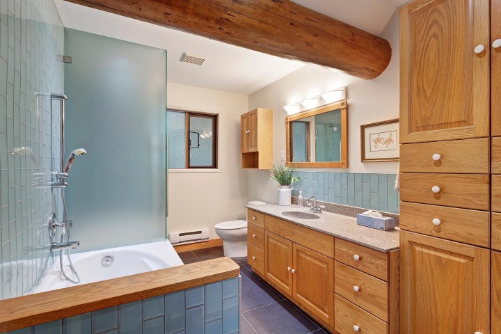 Photo 26 at 325 Bayview Road, Lions Bay, West Vancouver