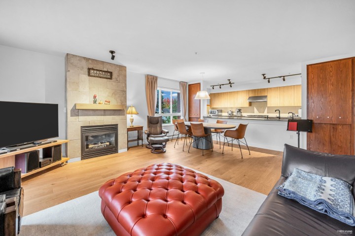 Photo 6 at 301 - 2096 W 46th Avenue, Kerrisdale, Vancouver West