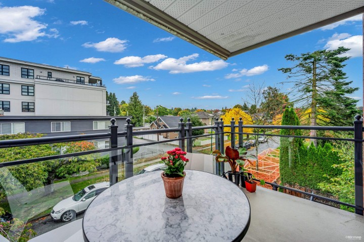 Photo 22 at 301 - 2096 W 46th Avenue, Kerrisdale, Vancouver West