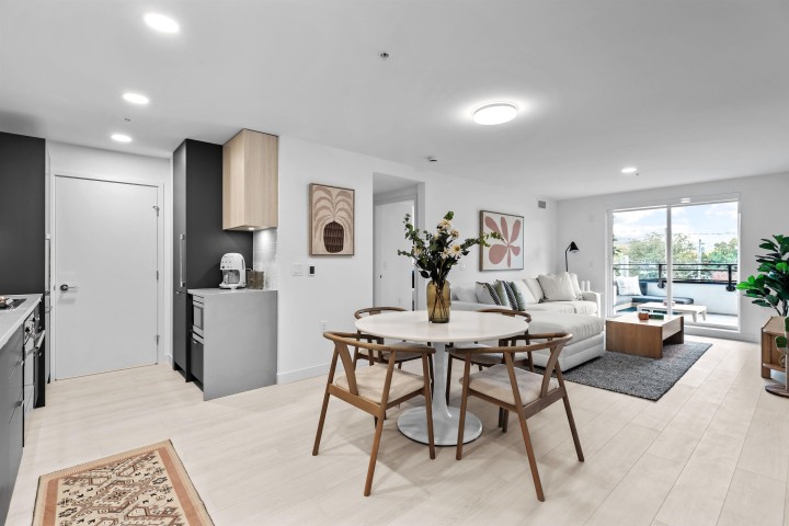 Photo 10 at 204 - 2419 Grant Street, Renfrew VE, Vancouver East