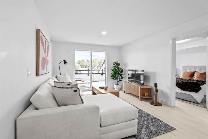 Photo 4 at 204 - 2419 Grant Street, Renfrew VE, Vancouver East