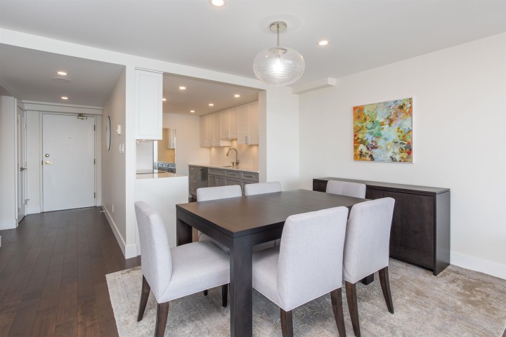 Photo 7 at 1302 - 2203 Bellevue Avenue, Dundarave, West Vancouver