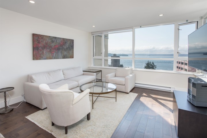 Photo 1 at 1302 - 2203 Bellevue Avenue, Dundarave, West Vancouver