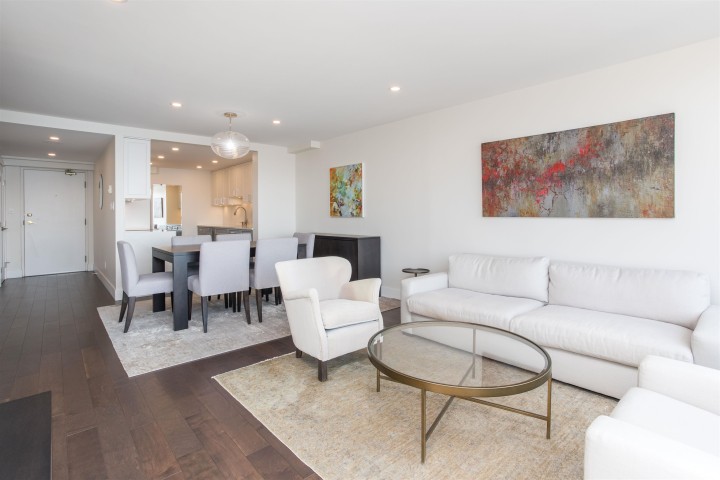 Photo 4 at 1302 - 2203 Bellevue Avenue, Dundarave, West Vancouver