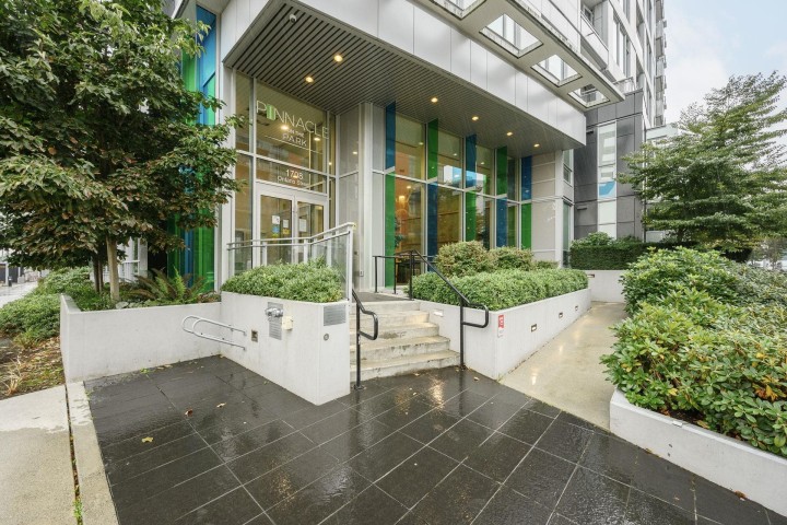 Photo 3 at 708 - 1708 Ontario Street, Mount Pleasant VE, Vancouver East