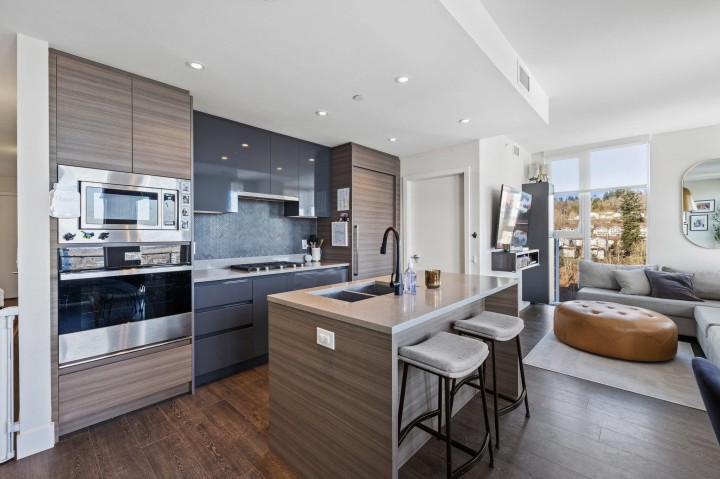 Photo 9 at 1103 - 3538 Sawmill Crescent, South Marine, Vancouver East