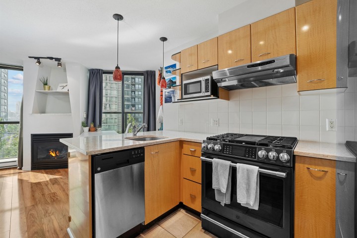 Photo 10 at 603 - 501 Pacific Street, Downtown VW, Vancouver West