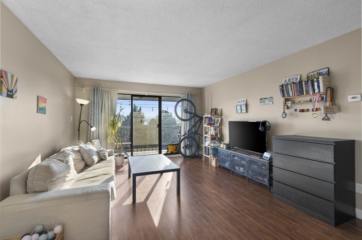 Photo 6 at 337 - 340 W 3rd Street, Lower Lonsdale, North Vancouver