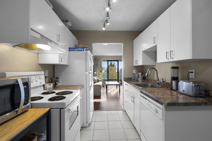 Photo 12 at 337 - 340 W 3rd Street, Lower Lonsdale, North Vancouver