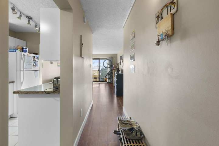 Photo 9 at 337 - 340 W 3rd Street, Lower Lonsdale, North Vancouver