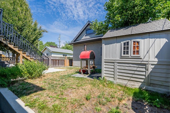 Photo 22 at 4438 Ontario Street, Main, Vancouver East