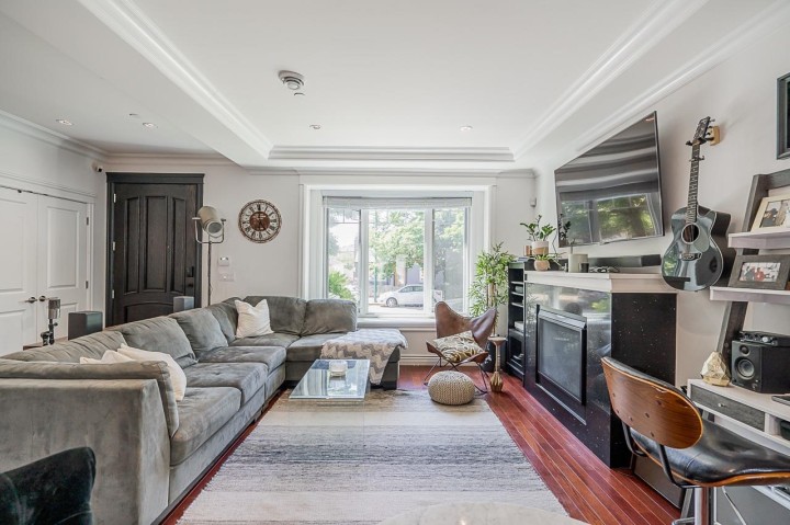 Photo 10 at 4438 Ontario Street, Main, Vancouver East