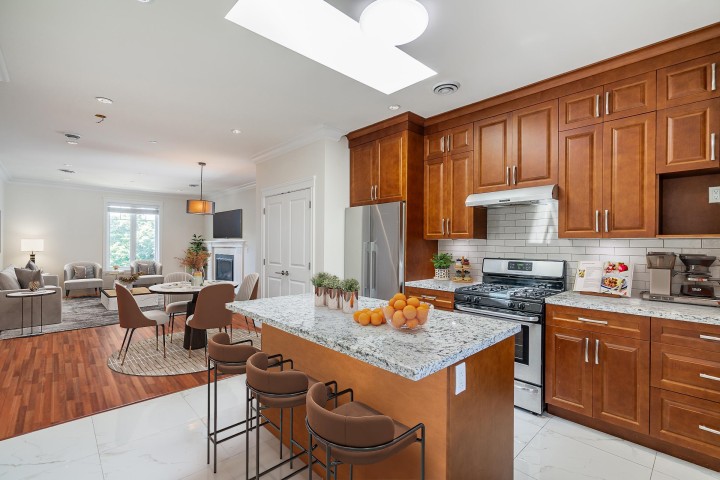 Photo 4 at 4438 Ontario Street, Main, Vancouver East