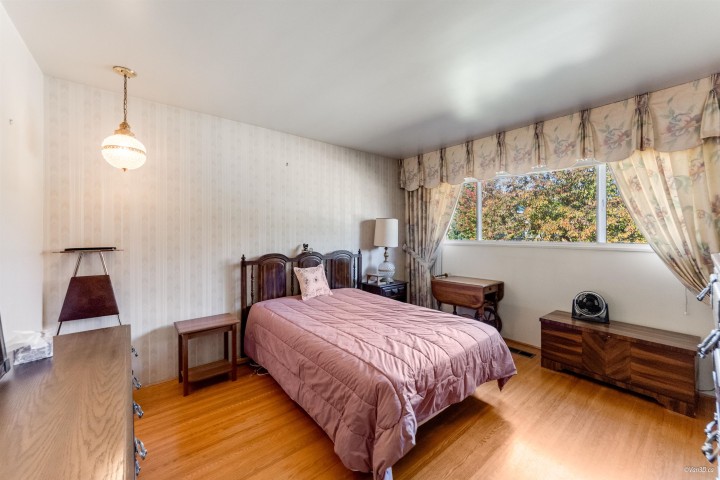Photo 13 at 2716 E 49th Avenue, Killarney VE, Vancouver East
