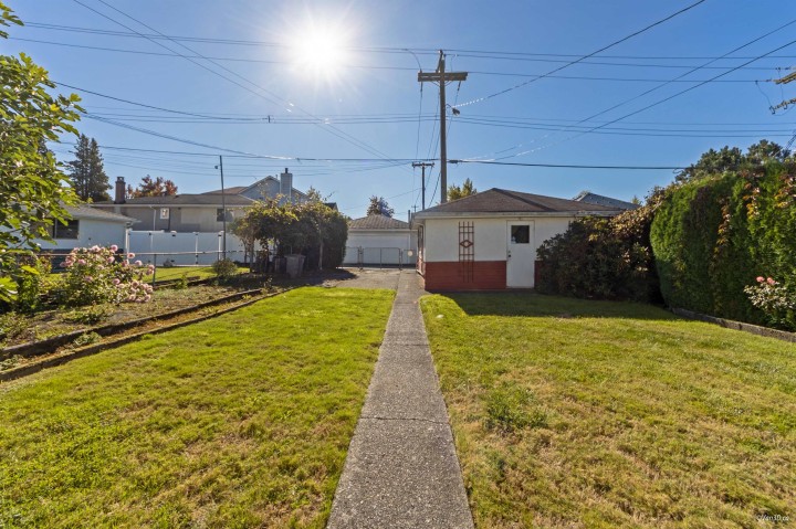 Photo 30 at 2716 E 49th Avenue, Killarney VE, Vancouver East