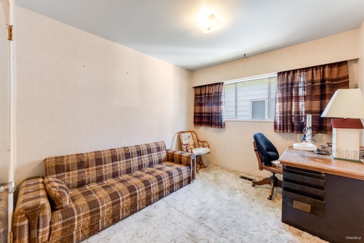 Photo 14 at 2716 E 49th Avenue, Killarney VE, Vancouver East