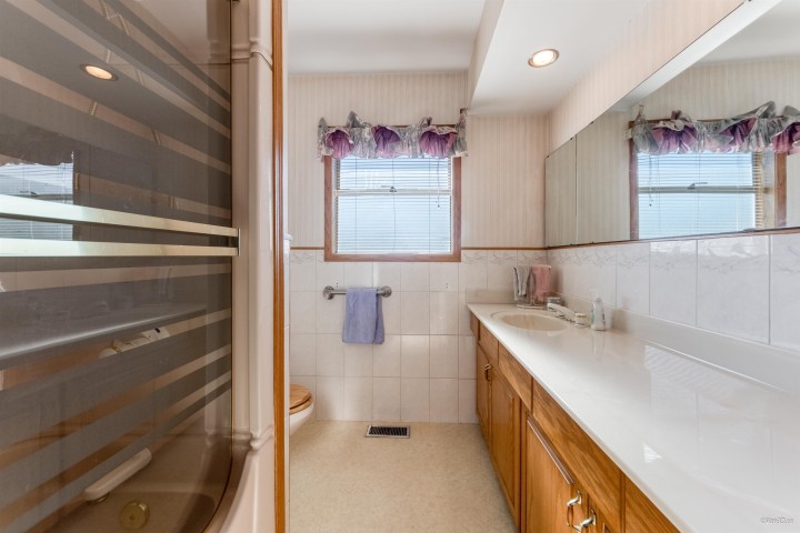 Photo 15 at 2716 E 49th Avenue, Killarney VE, Vancouver East