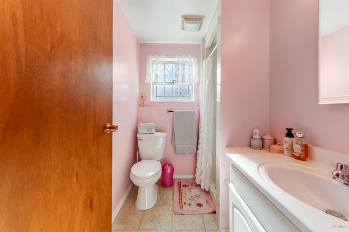 Photo 19 at 2716 E 49th Avenue, Killarney VE, Vancouver East