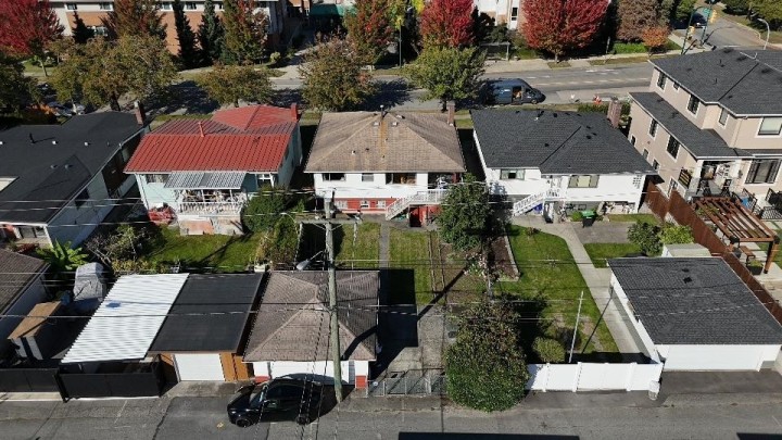 Photo 31 at 2716 E 49th Avenue, Killarney VE, Vancouver East