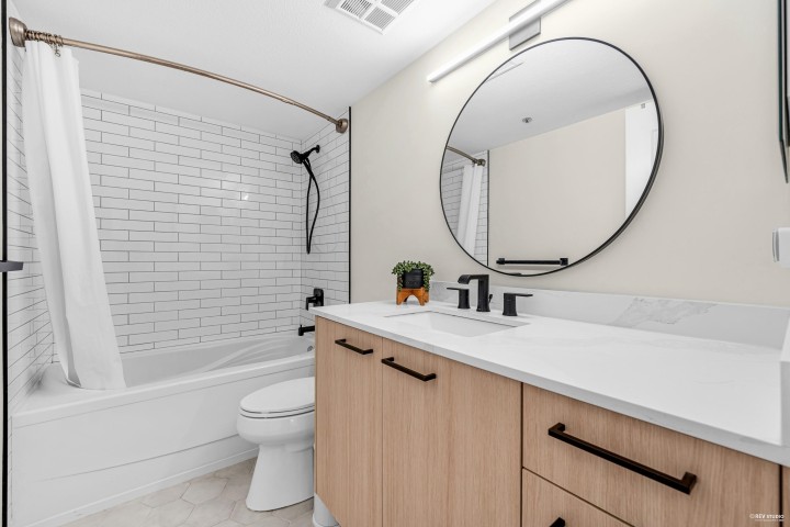 Photo 17 at 305 - 868 W 16th Avenue, Cambie, Vancouver West