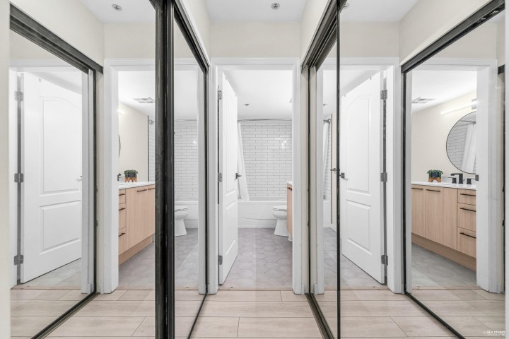 Photo 16 at 305 - 868 W 16th Avenue, Cambie, Vancouver West